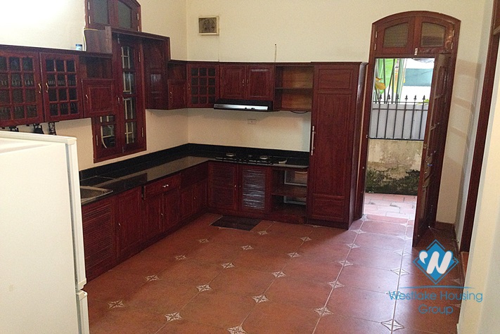 Nice house for lease in Tay Ho, Ha Noi