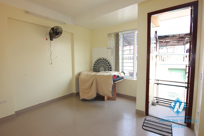One bedroom apartment with price 300$ for rent in Tay Ho area
