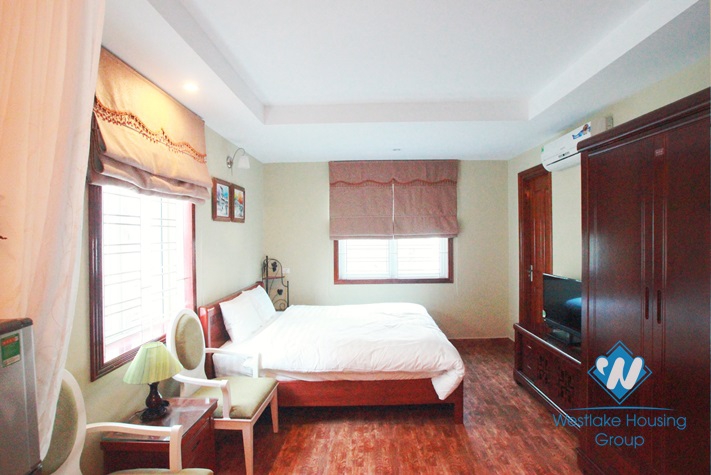Beautiful studio apartment for lease in Tay Ho area, Ha Noi