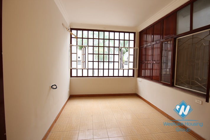 Quiet house with yard for rent in Tay Ho district.Ha Noi