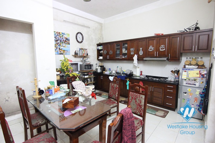 Quiet and cheap house for rent in Tay Ho area