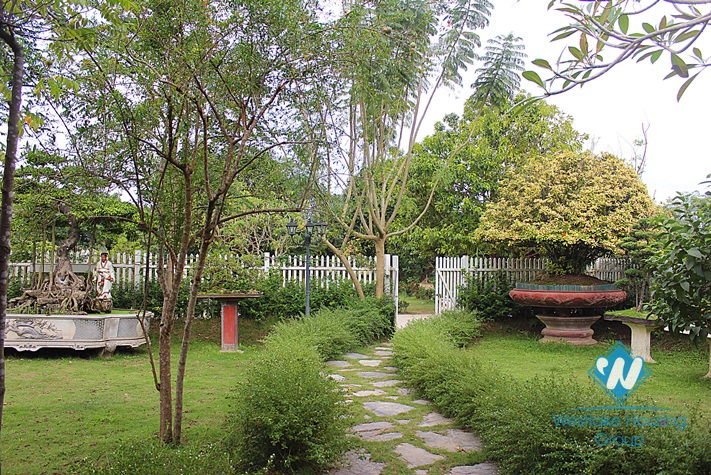 House with big garden for rent in An Duong, Tay Ho, Ha Noi