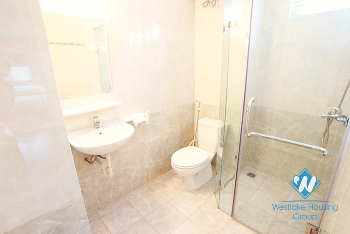Beautiful studio apartment for lease in Tay Ho area, Ha Noi