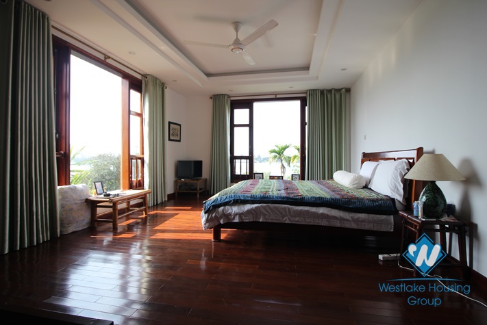 Stunning garden villa rental in Tay Ho with fantastic lake view