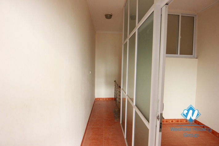 Cheap Unfurnished House Rent in Westlake Area 