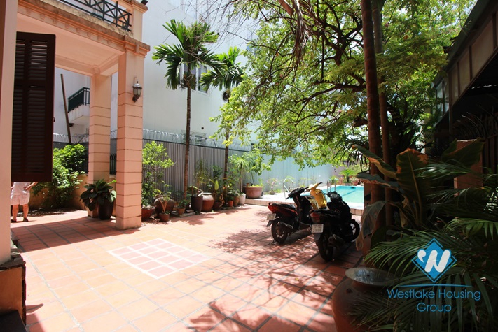 Beautiful house on the lake for rent in Tay Ho, Hanoi