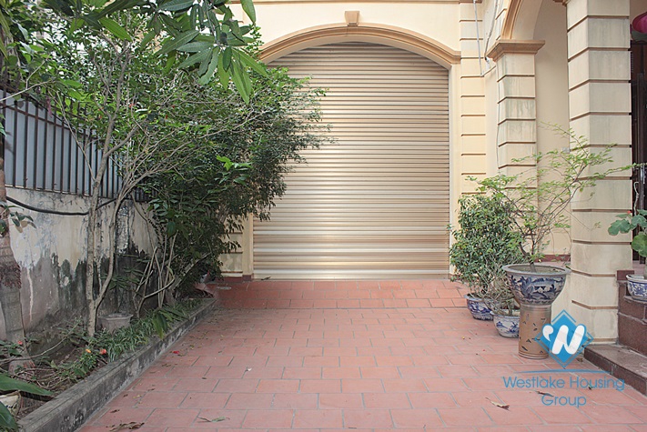 Nice house for lease in Tay Ho, Ha Noi