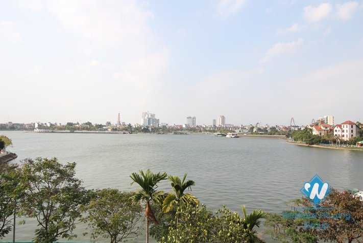 Stunning garden villa rental in Tay Ho with fantastic lake view