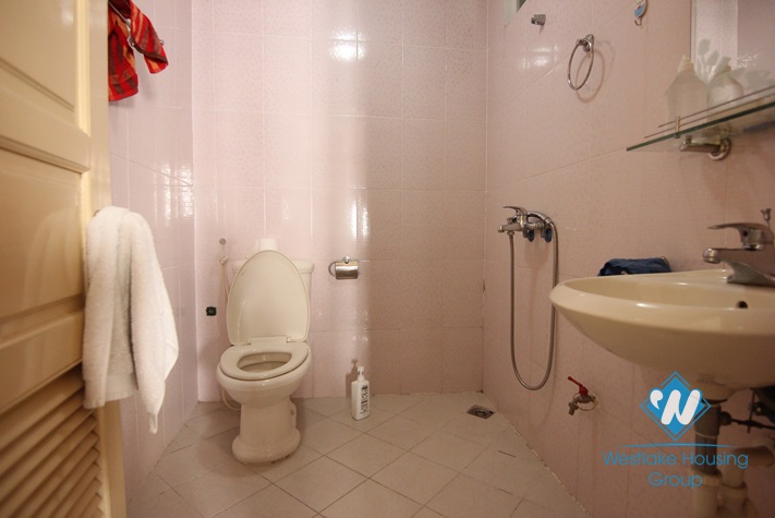 Quiet and cheap house for rent in Tay Ho area