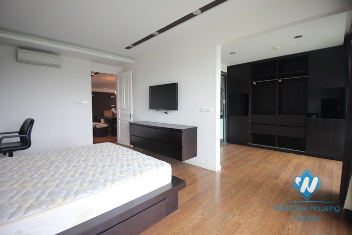 A nice apartment for rent in P building , Ciputra Intenational Ha Noi City