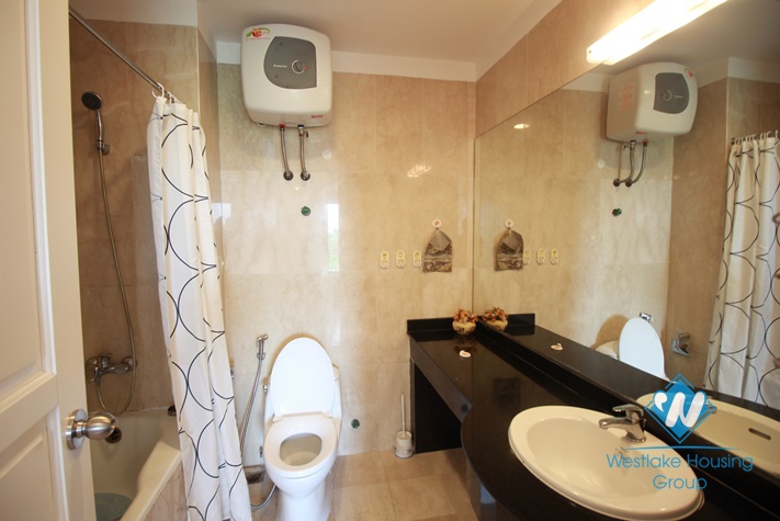 Stunning high-floored apartment for rent in Ciputra area, Tay Ho, Hanoi 