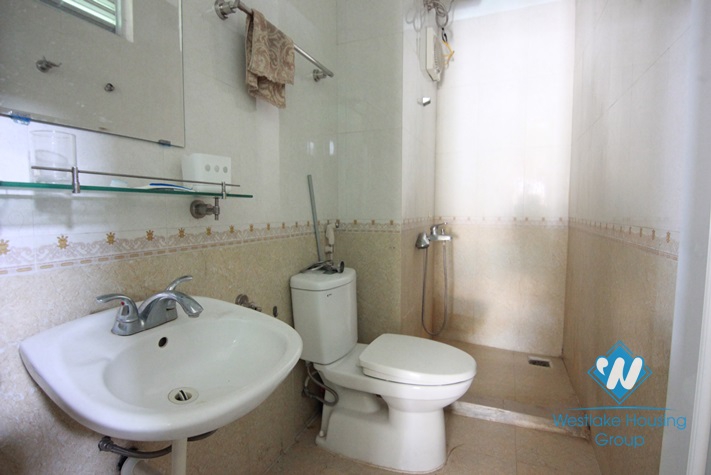 One bedroom apartment with price 300$ for rent in Tay Ho area