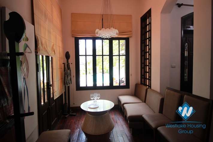 Beautiful house on the lake for rent in Tay Ho, Hanoi