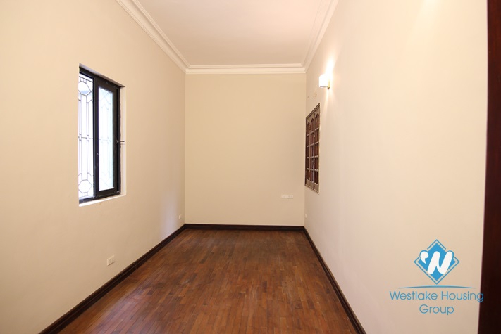 Quiet house with yard for rent in Tay Ho district.Ha Noi