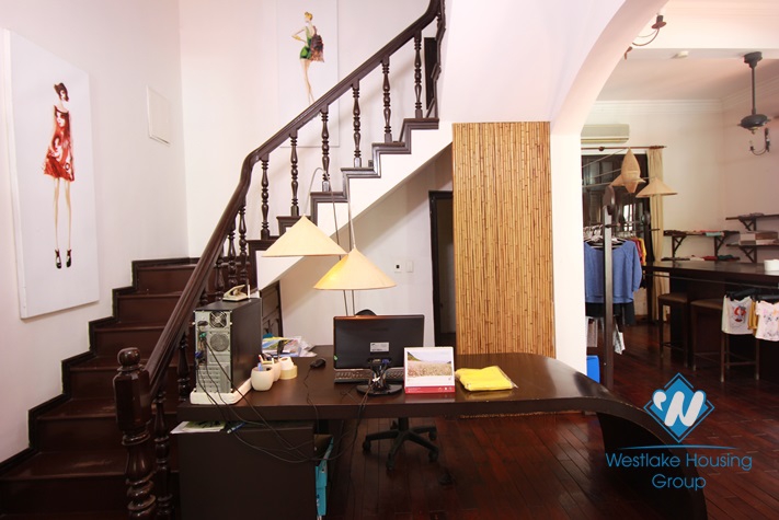 Beautiful house on the lake for rent in Tay Ho, Hanoi