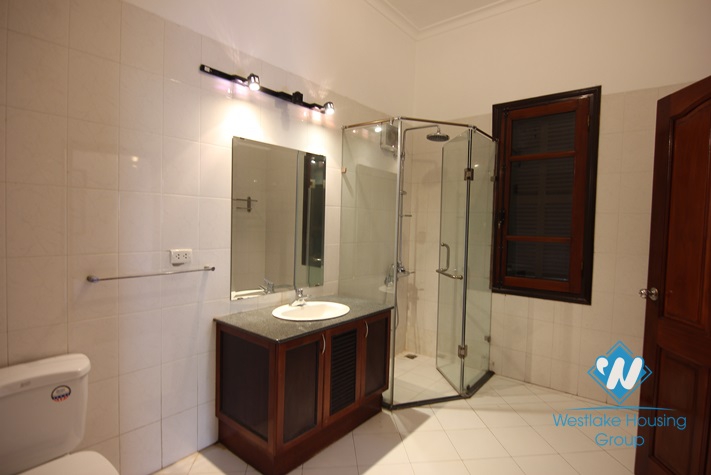 House with nice yard and balcony to rent in Tay Ho