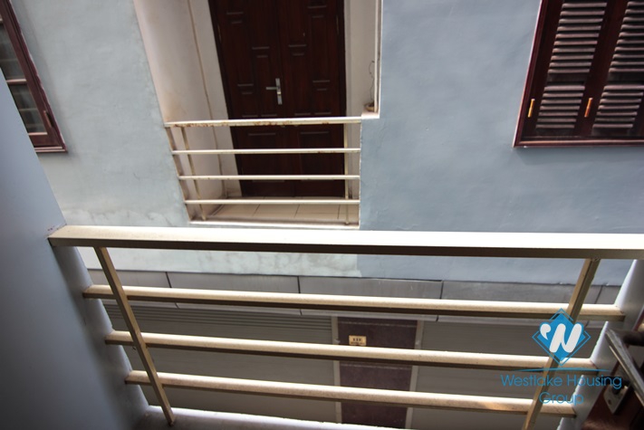 Good and cheap house with 4 bedrooms for rent in Lac Long Quan st, Tay Ho district 