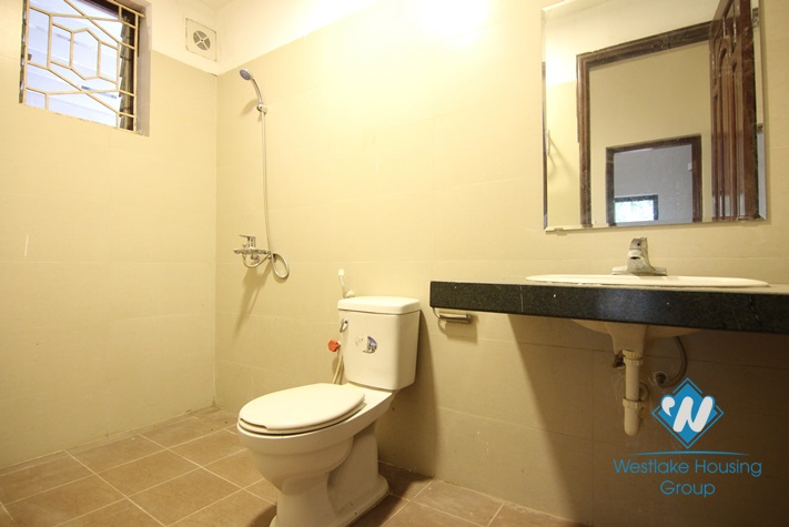 Quiet house with yard for rent in Tay Ho district.Ha Noi