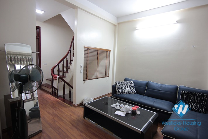 Good and cheap house with 4 bedrooms for rent in Lac Long Quan st, Tay Ho district 
