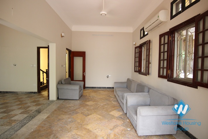 Quiet house with yard for rent in Tay Ho district.Ha Noi