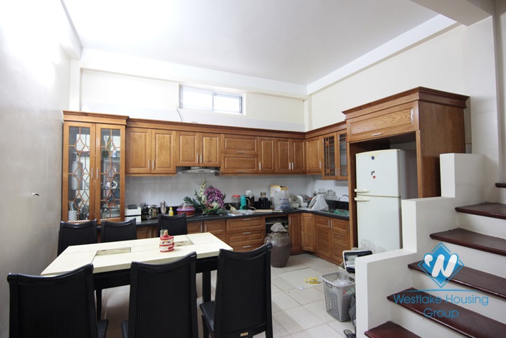 Good and cheap house with 4 bedrooms for rent in Lac Long Quan st, Tay Ho district 