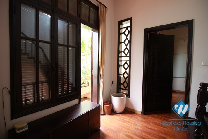 Beautiful house on the lake for rent in Tay Ho, Hanoi