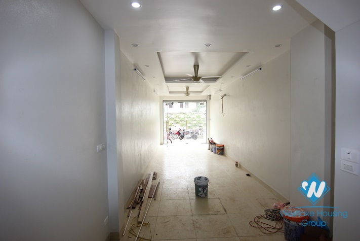 Nice house suitable for office or business in Au Co st