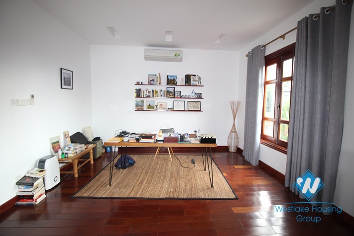 Stunning garden villa rental in Tay Ho with fantastic lake view