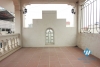 A inexpensive unfurnished house for rent in Tay Ho area 