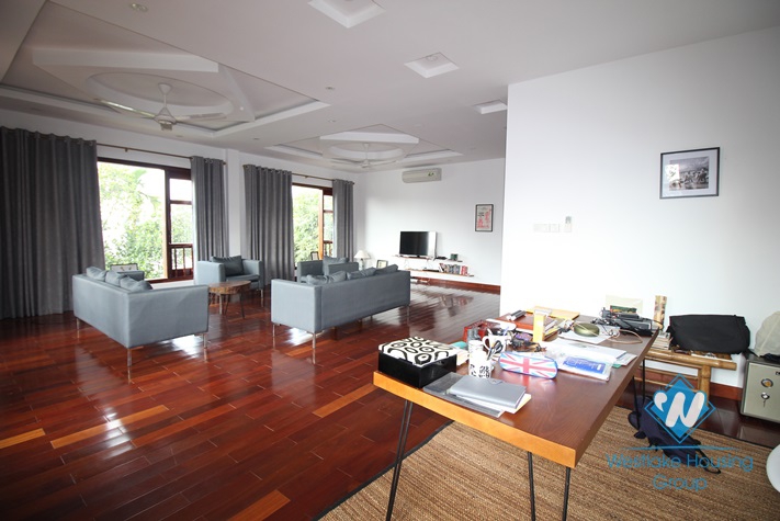 Stunning garden villa rental in Tay Ho with fantastic lake view