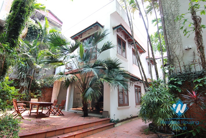 Garden house with extreme space and light for rent in Tay Ho, Ha Noi.