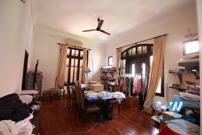 Beautiful house on the lake for rent in Tay Ho, Hanoi
