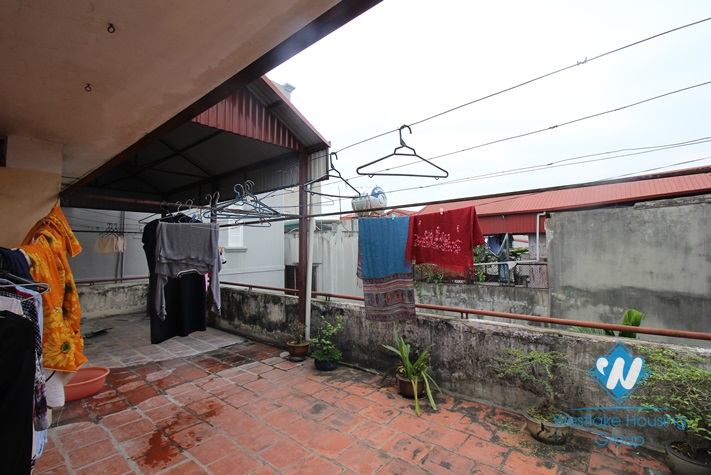 Low priced large house with garage for rent in Tay Ho