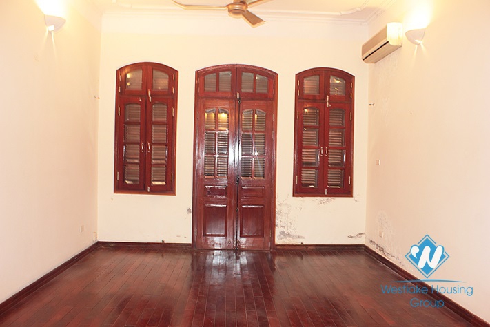 Nice house for lease in Tay Ho, Ha Noi