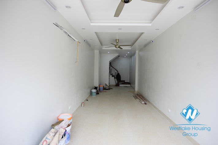 Nice house suitable for office or business in Au Co st