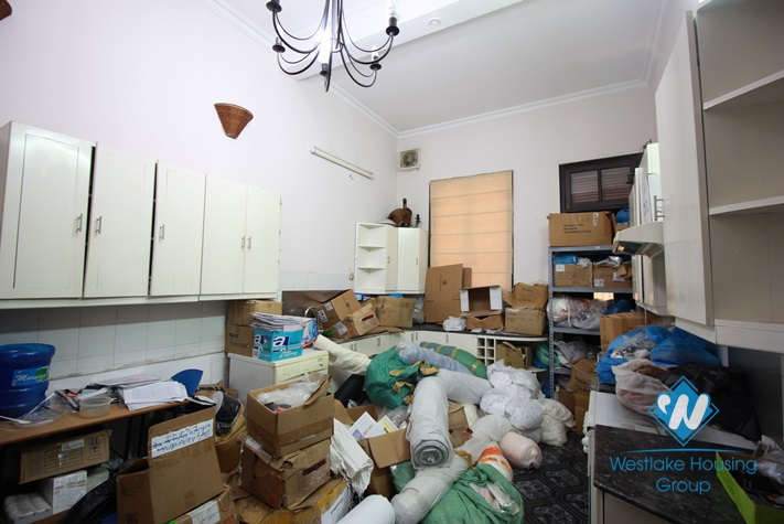 Beautiful house on the lake for rent in Tay Ho, Hanoi