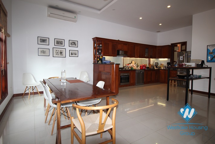 Stunning garden villa rental in Tay Ho with fantastic lake view