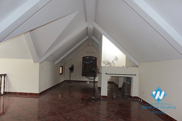 Nice house for lease in Tay Ho, Ha Noi