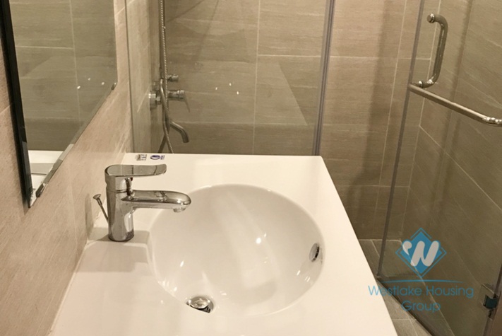 Beautiful 2-bedroom apartment for rent in Goldmark City, Hanoi