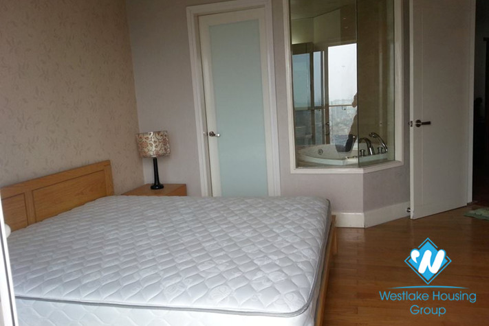 High quality 03 bedroom apartment for lease in Golden Wetlake, Tay Ho district, Hanoi.