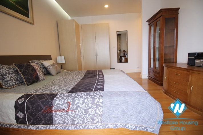 A nice apartment with 2 bedrooms for rent in Golden West Lake