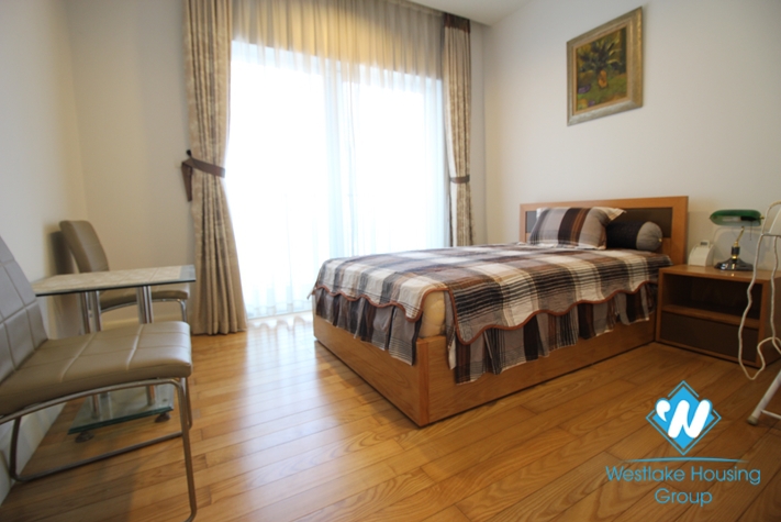 A nice apartment with 2 bedrooms for rent in Golden West Lake