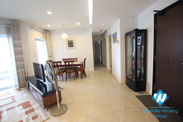 A nice apartment with 2 bedrooms for rent in Golden West Lake