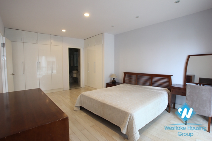 Modern 3 bedroom apartment for rent  in Golden Westlake Ha Noi