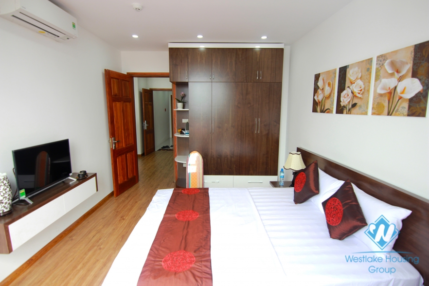 Modern , serrviced apartment for rent on Lieu Giai, Ba Dinh