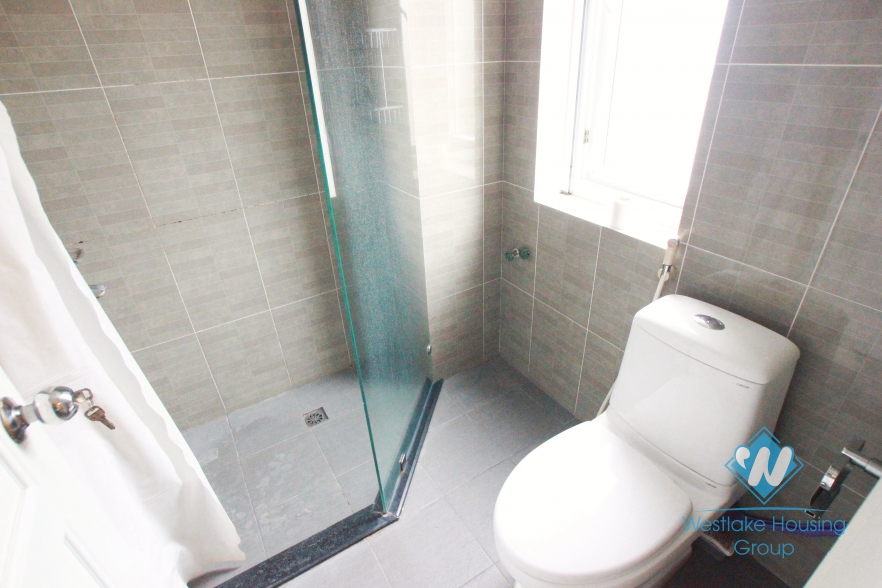 Quiet and spacious 02 bedrooms apartment for rent in Xuan Dieu, Tay Ho, Hanoi