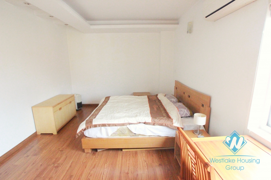Quiet and spacious 02 bedrooms apartment for rent in Xuan Dieu, Tay Ho, Hanoi