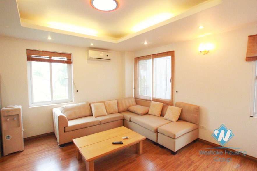 Quiet and spacious 02 bedrooms apartment for rent in Xuan Dieu, Tay Ho, Hanoi