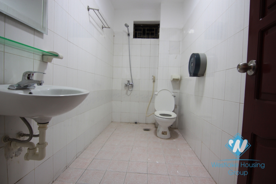 A house with lots of rooms for rent in Tay Ho