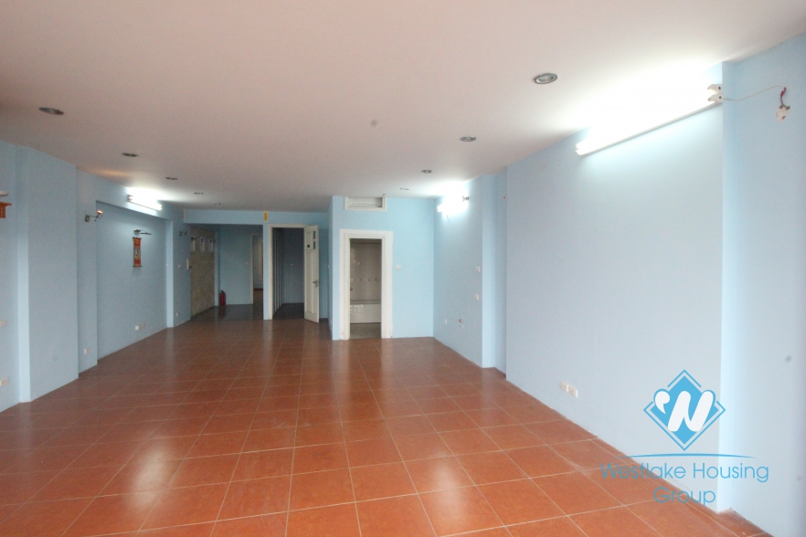 Large Office / House for lease in Ba Dinh district.